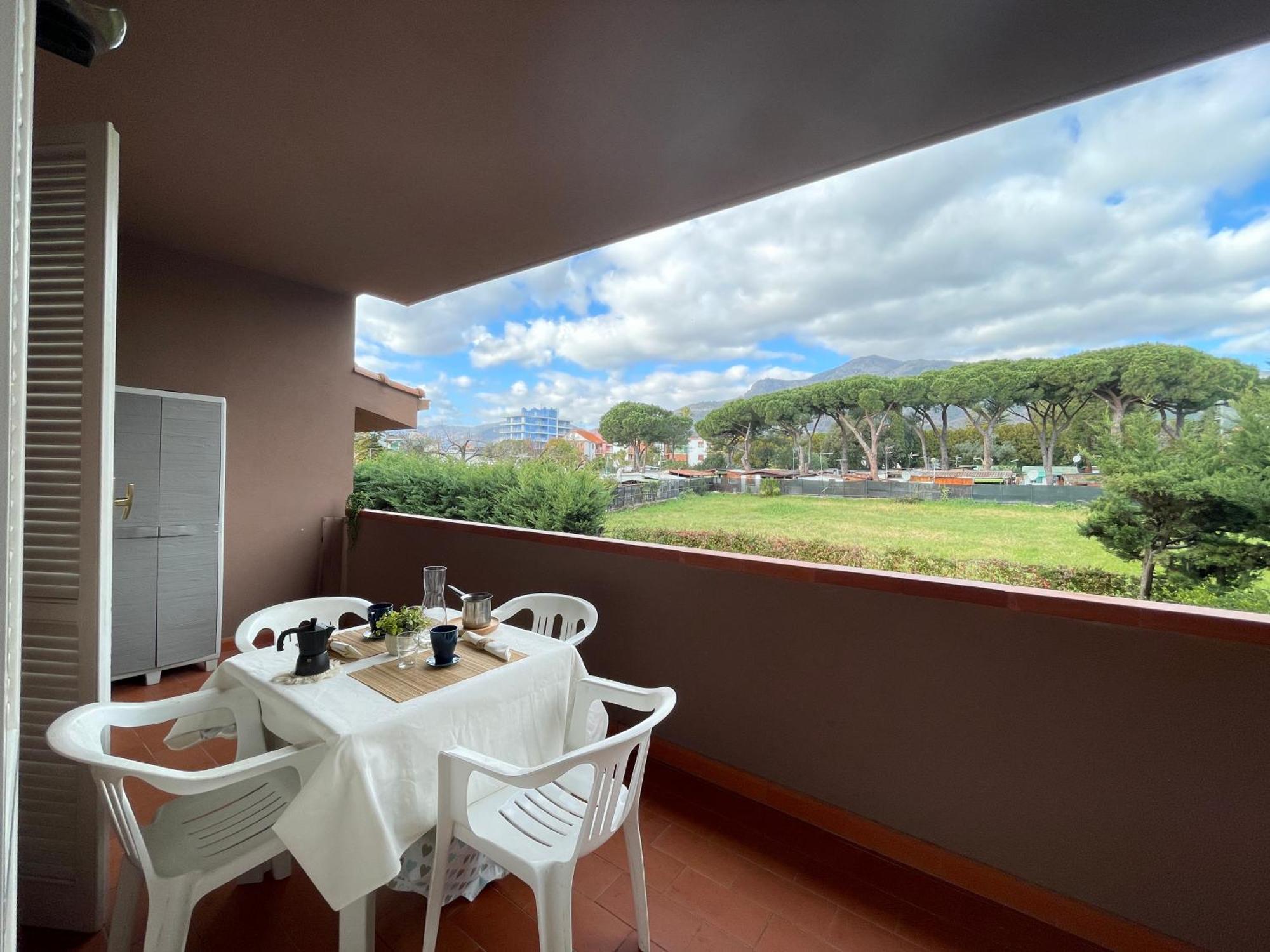 Il Gabbiano Bilocale Con Piscina, Garage E A/C. Διαμέρισμα Loano Εξωτερικό φωτογραφία